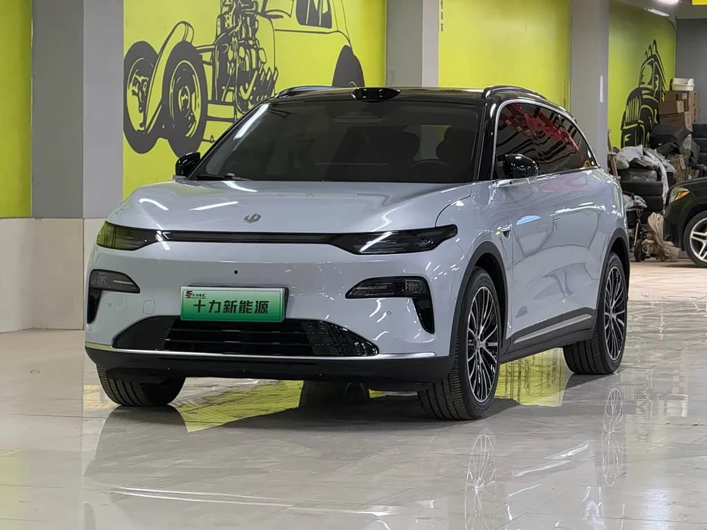Leapmotor C11