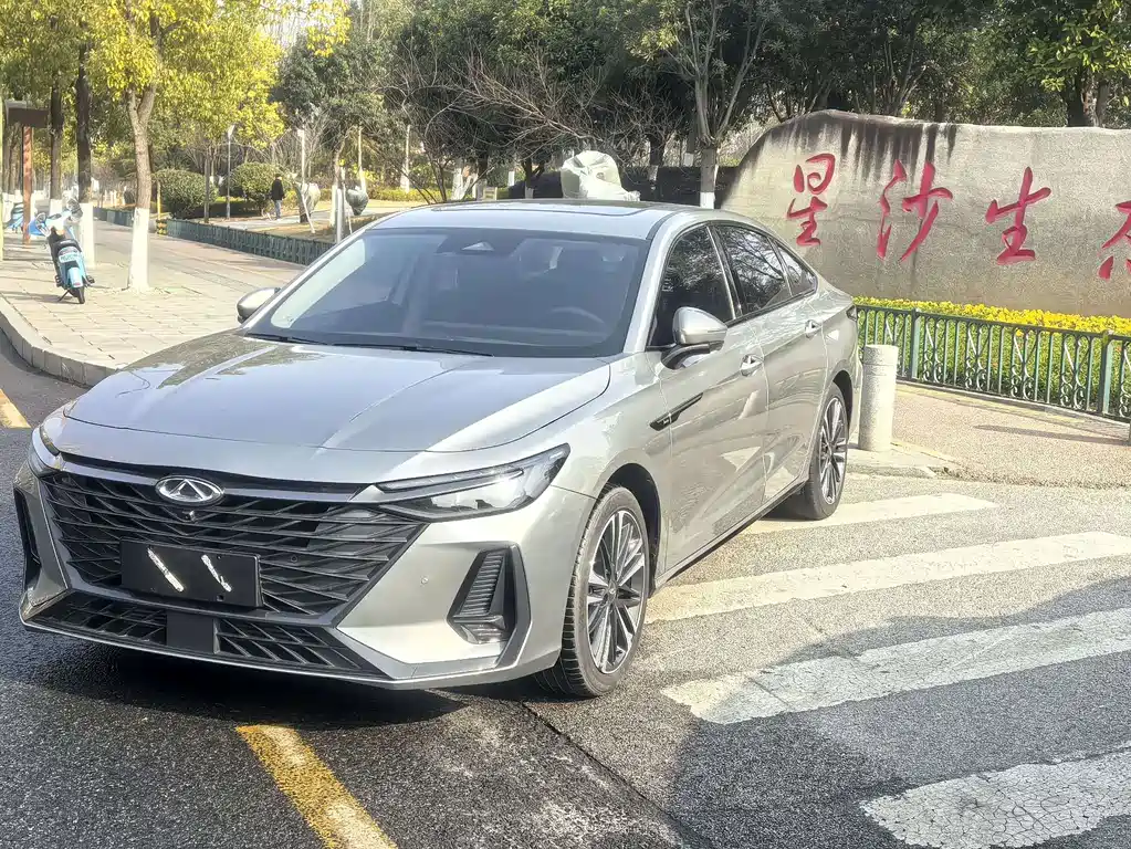 Chery Arrizo 8