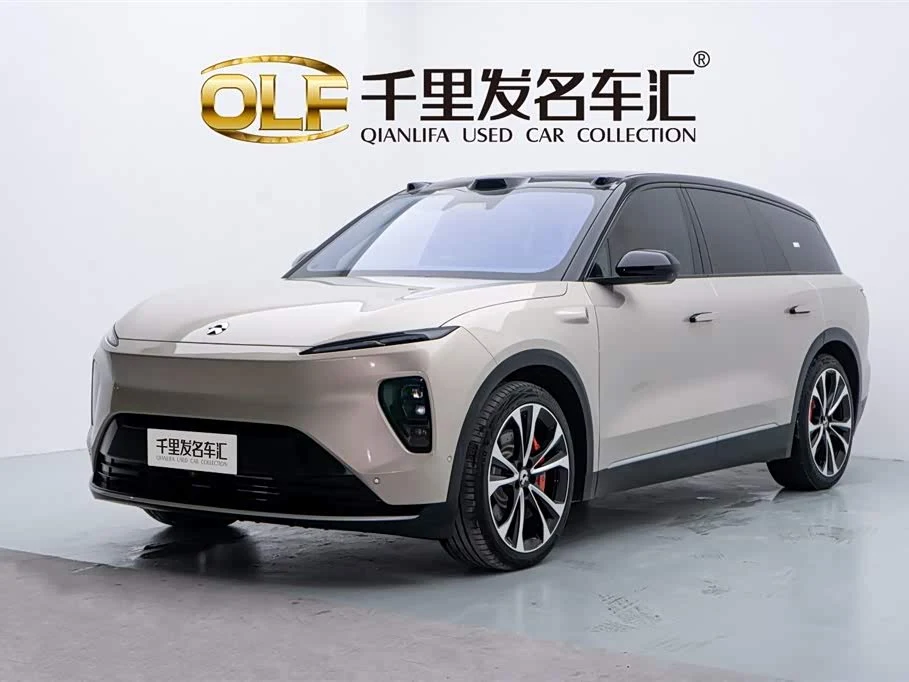 NIO ES8