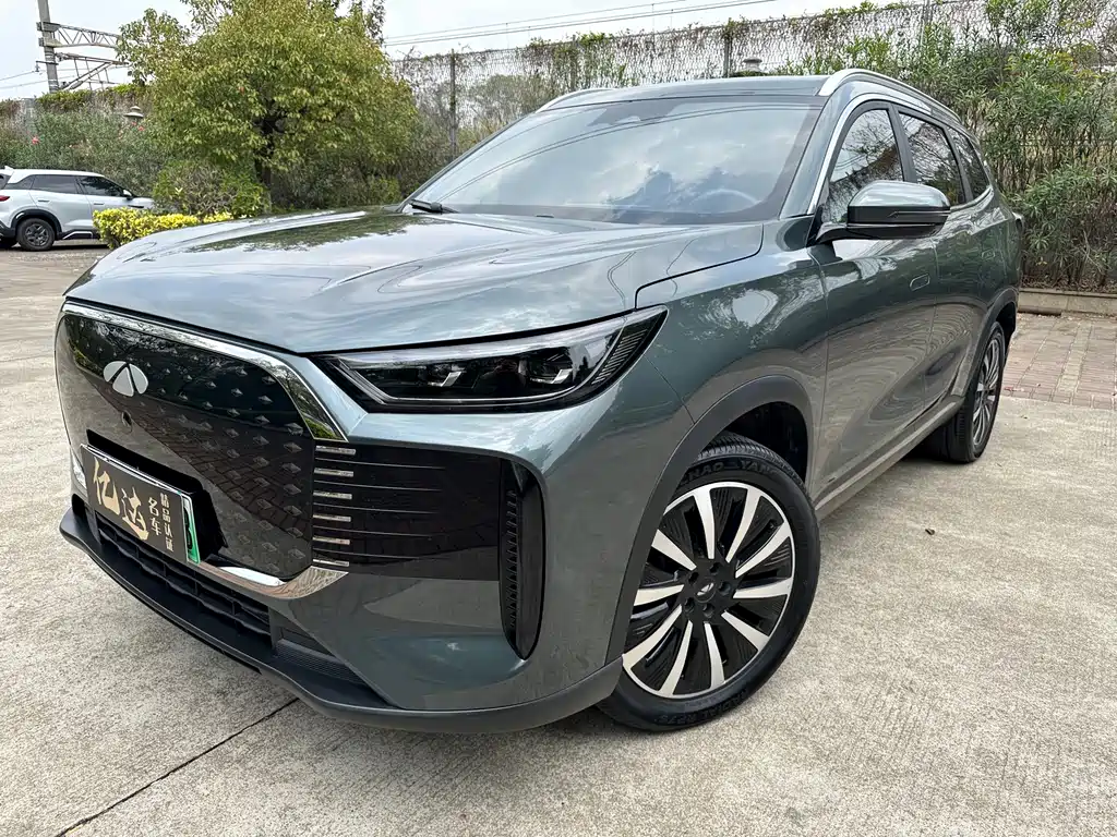Chery T8