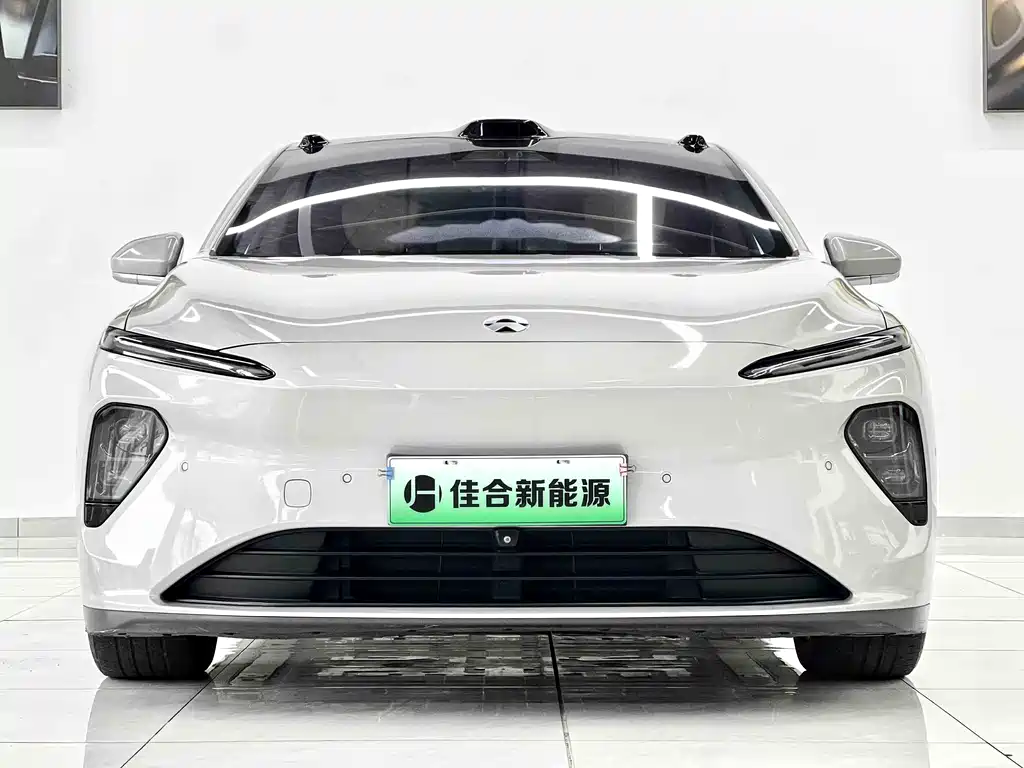 NIO ET7