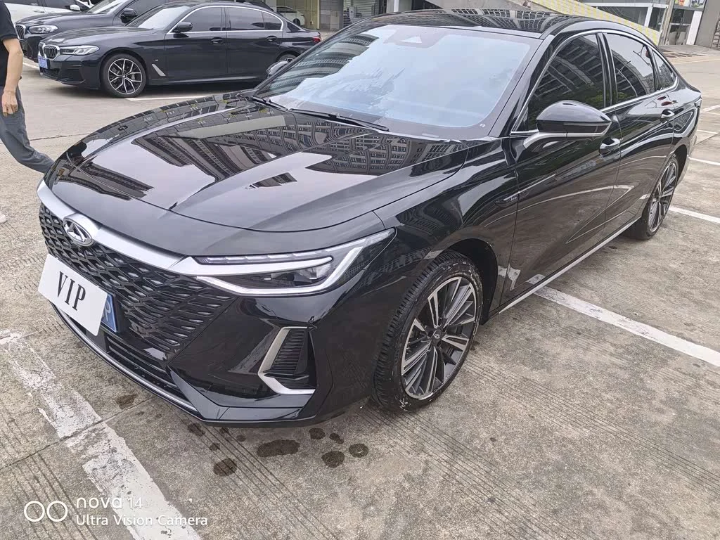 Chery Arrizo 8