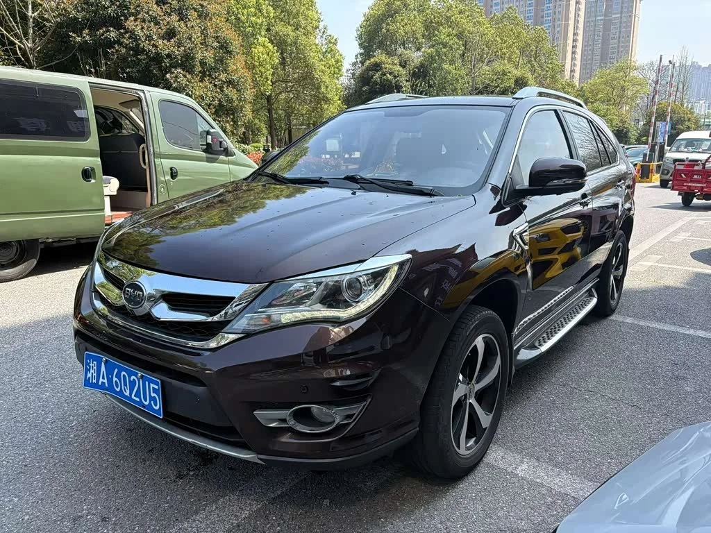 BYD S7