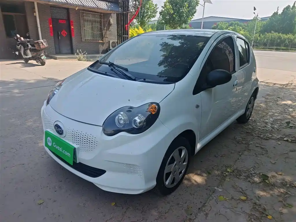 BYD E1