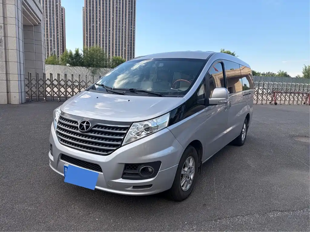 JAC M5