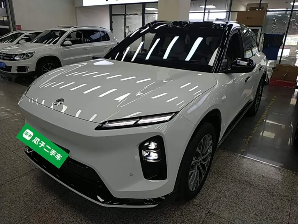 NIO ES6