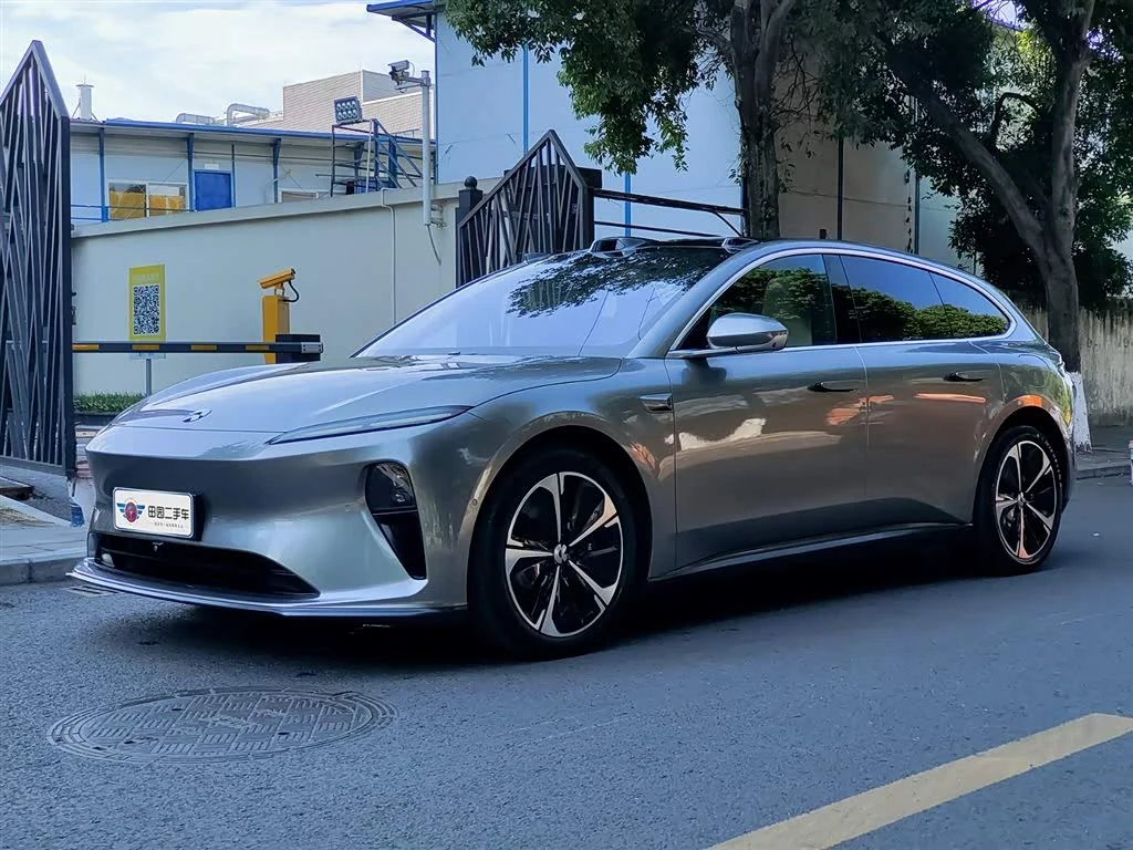 NIO ET5T