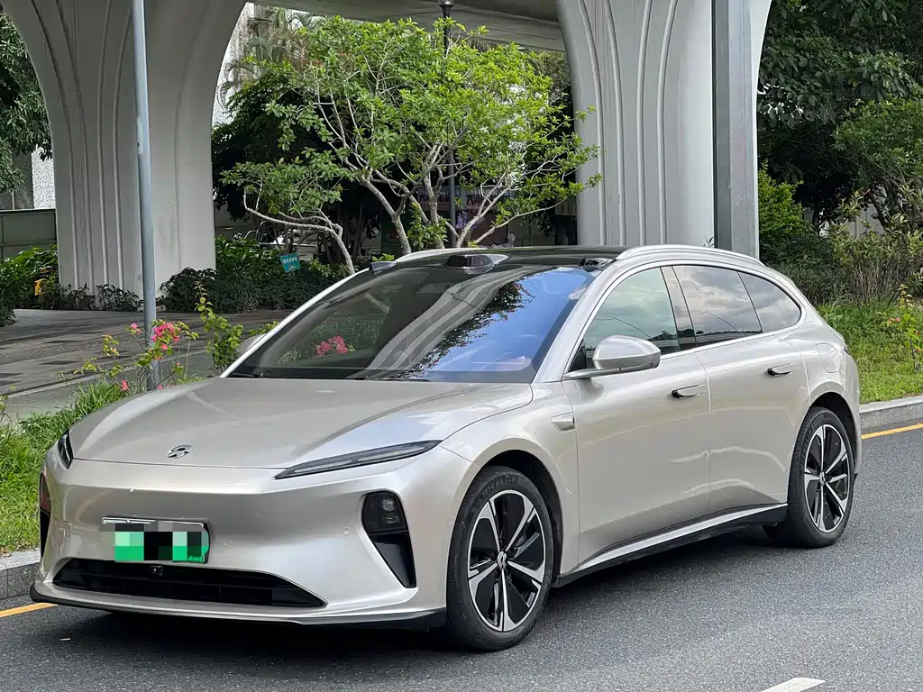 NIO ET5T