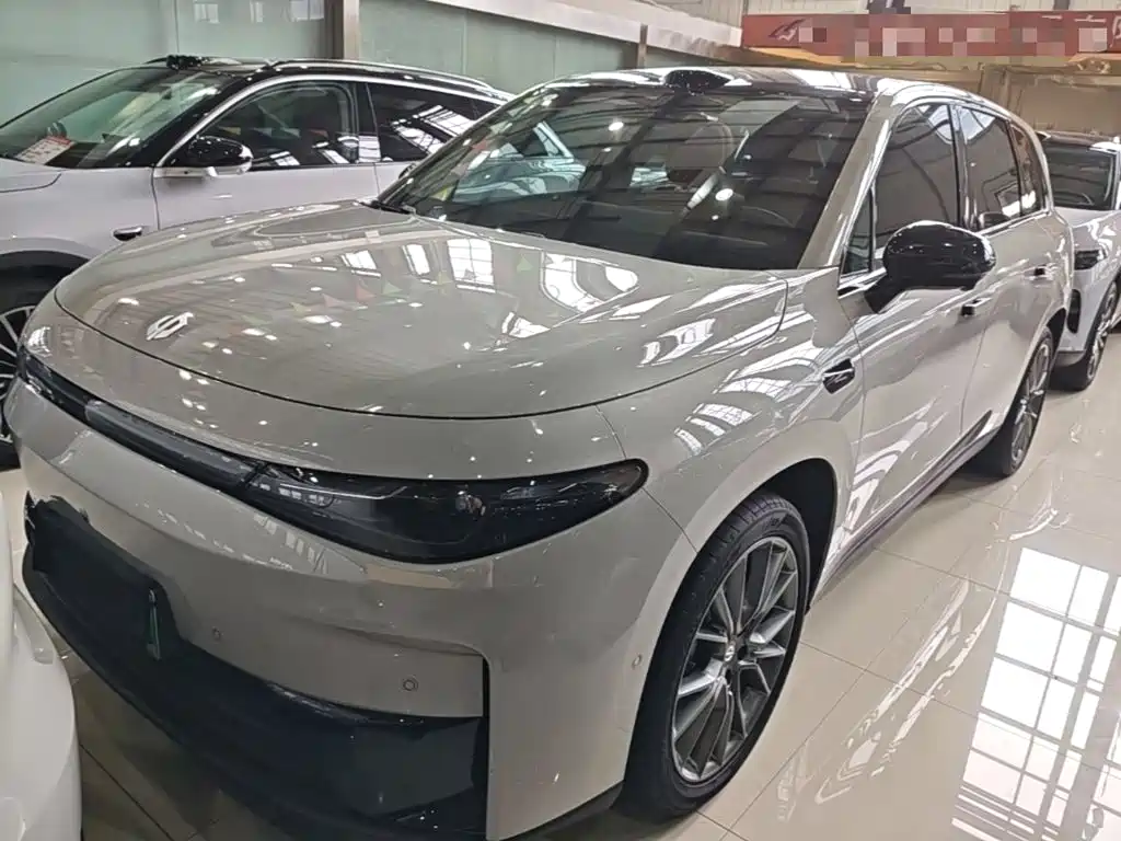 Leapmotor C10