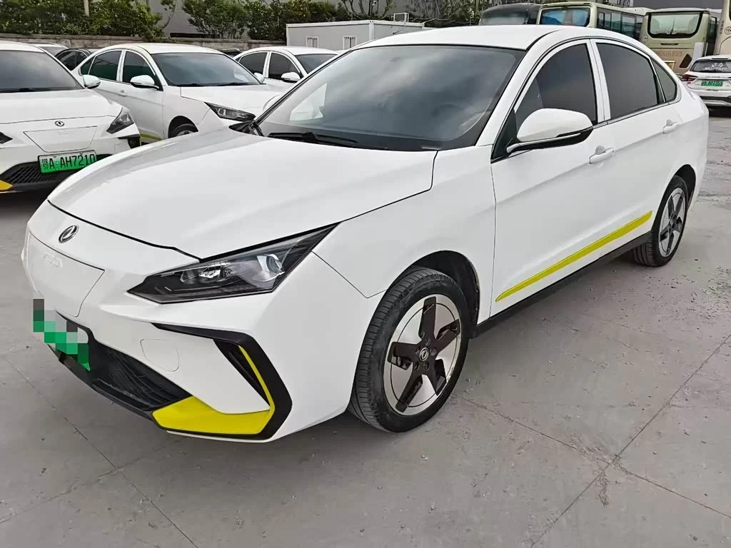 Dongfeng E70