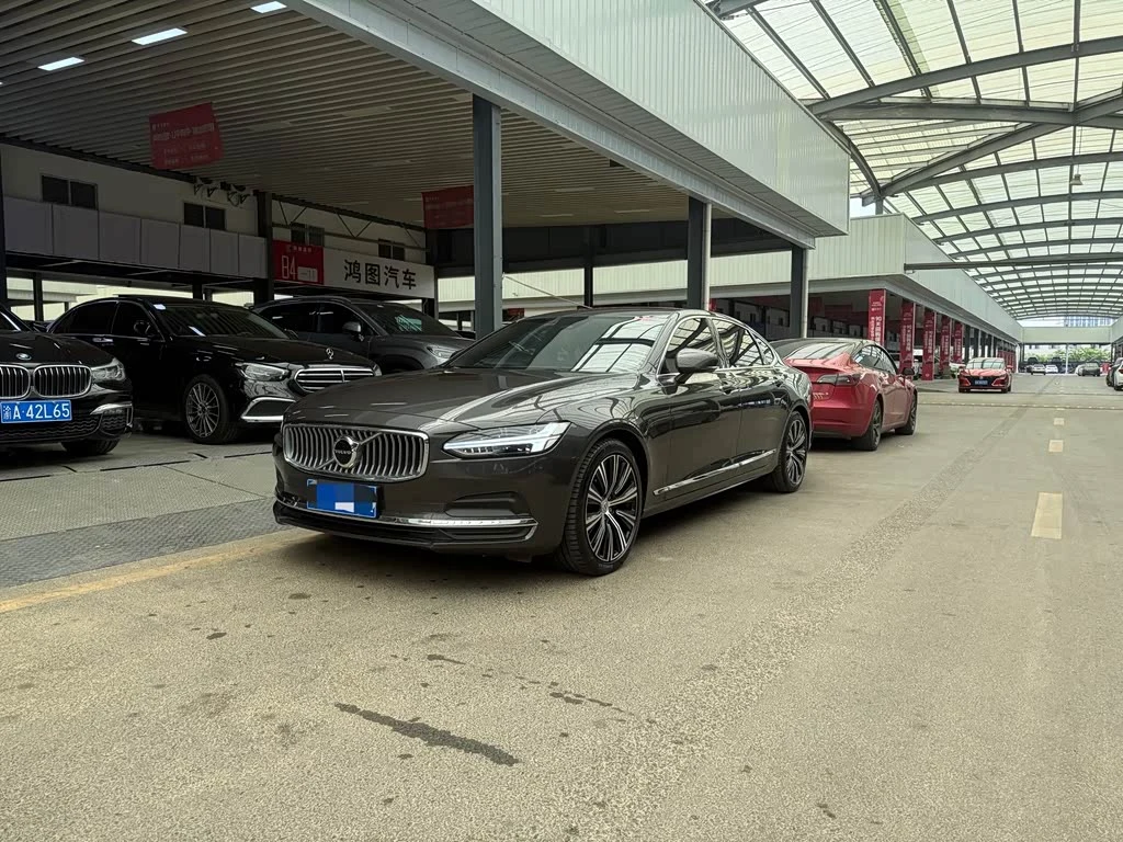 Volvo S90