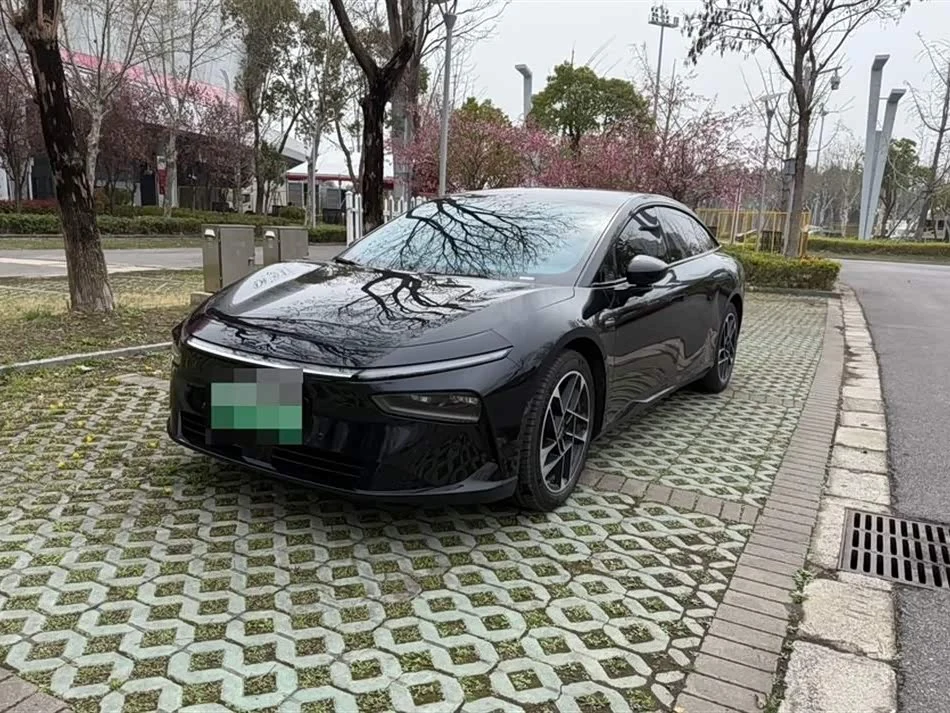 Xpeng P7