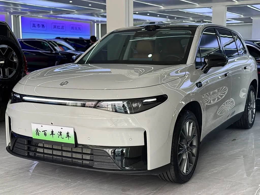 Leapmotor C10
