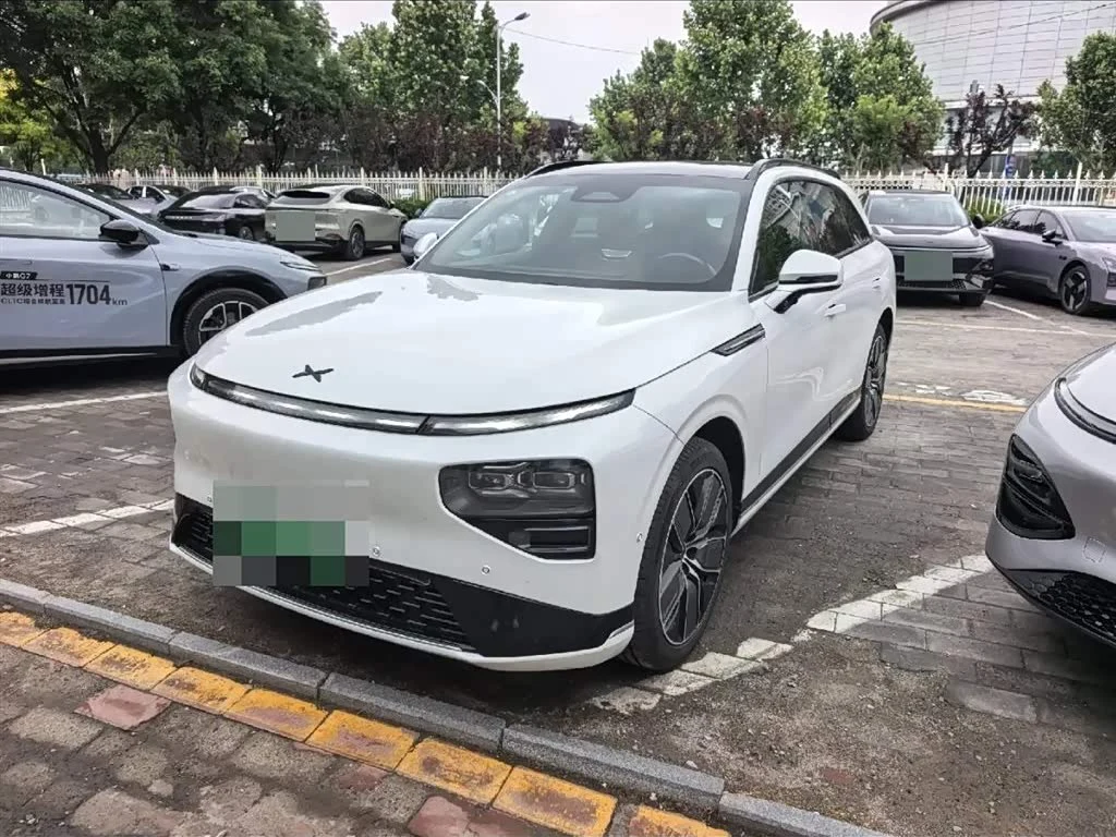 Xpeng G9