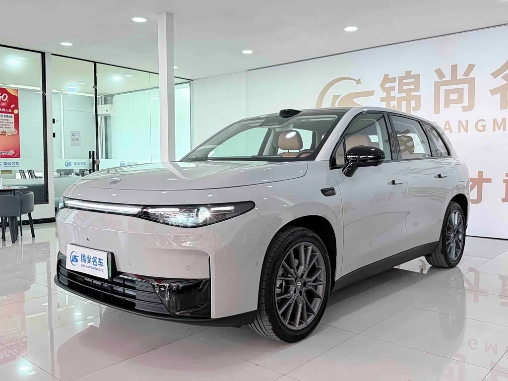 Leapmotor C10