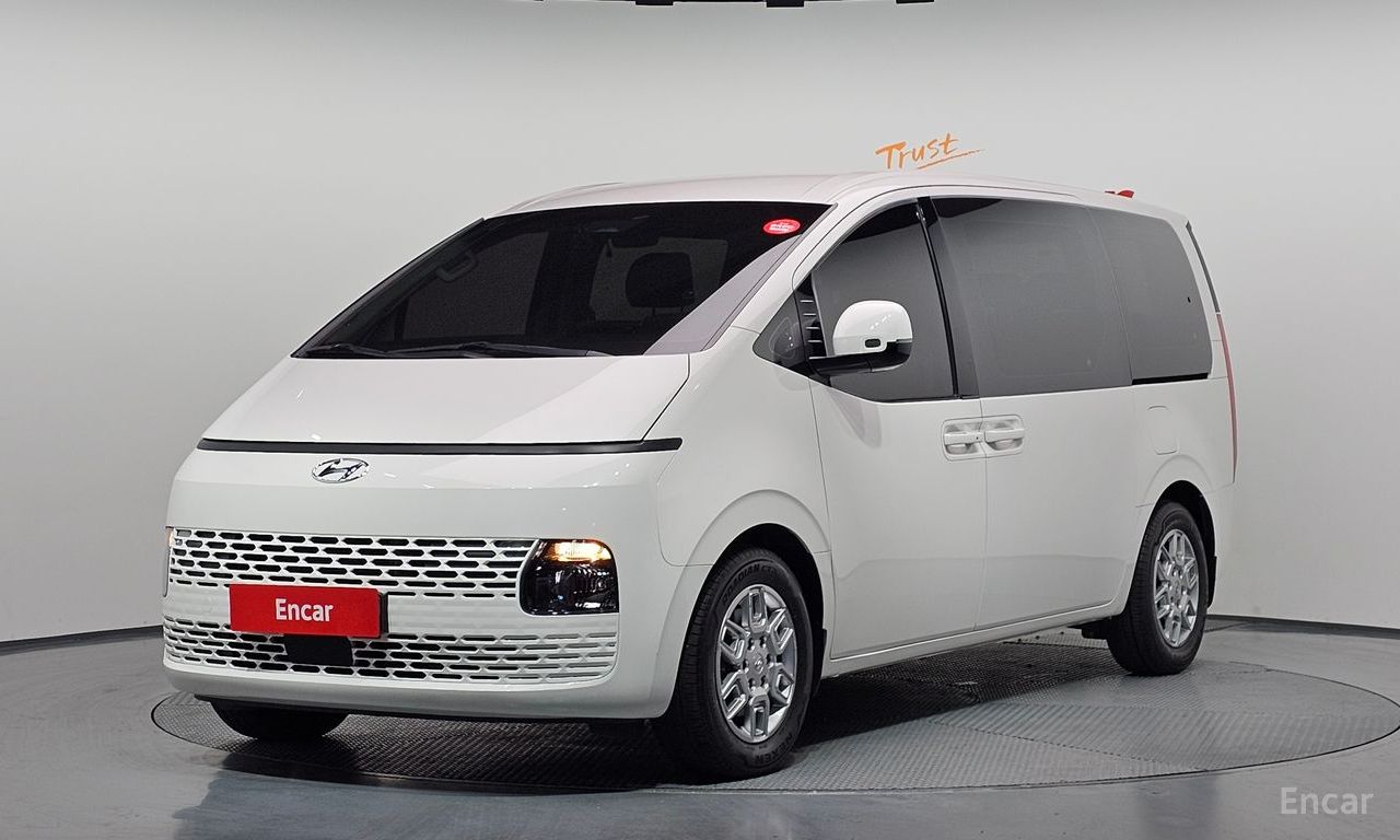 Hyundai Staria