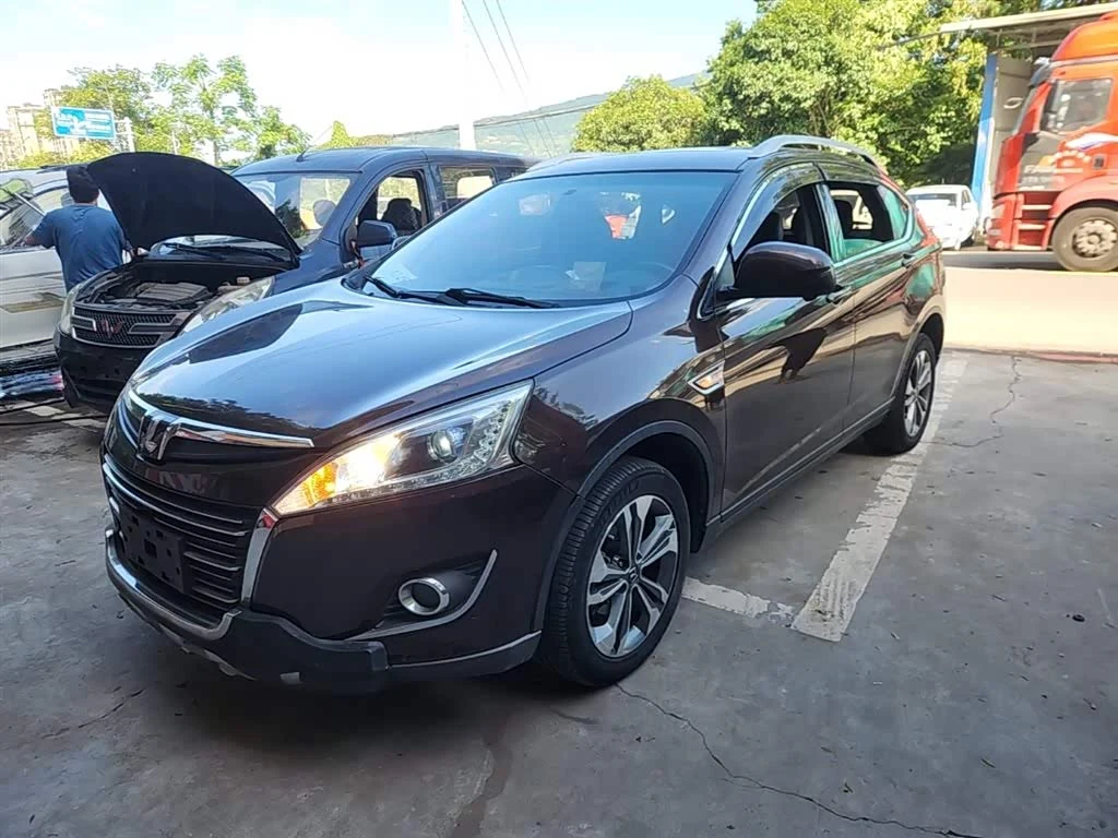 Luxgen 6 SUV