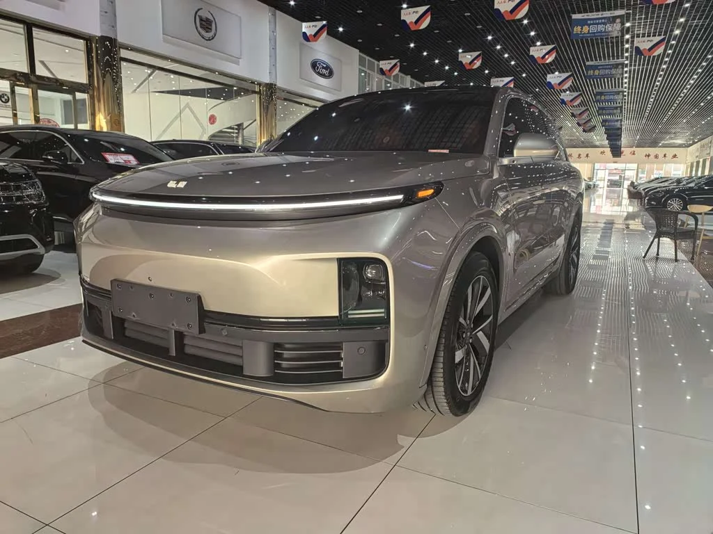 Li Auto L8