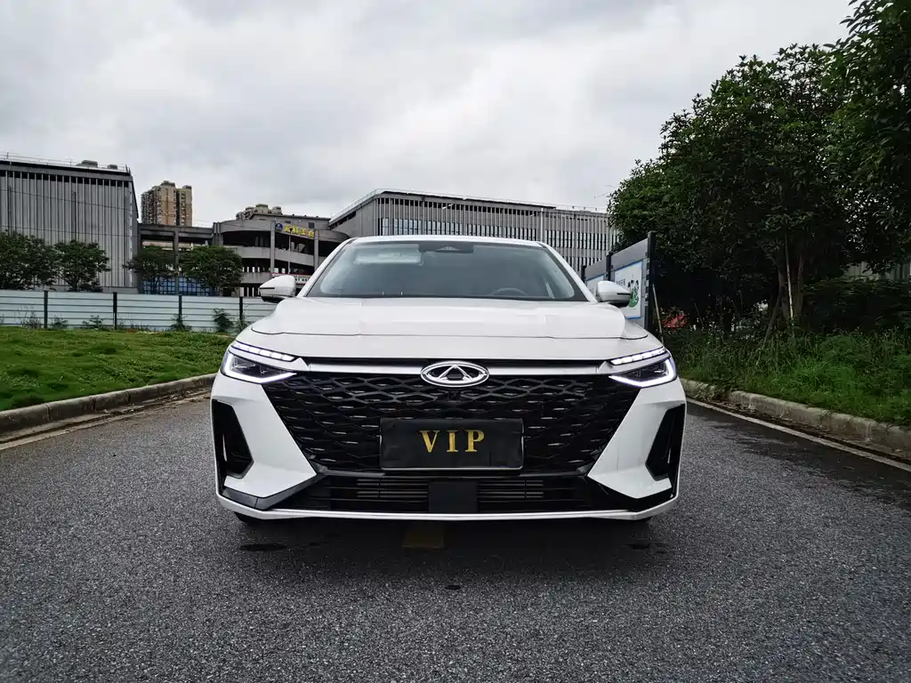 Chery Arrizo 8