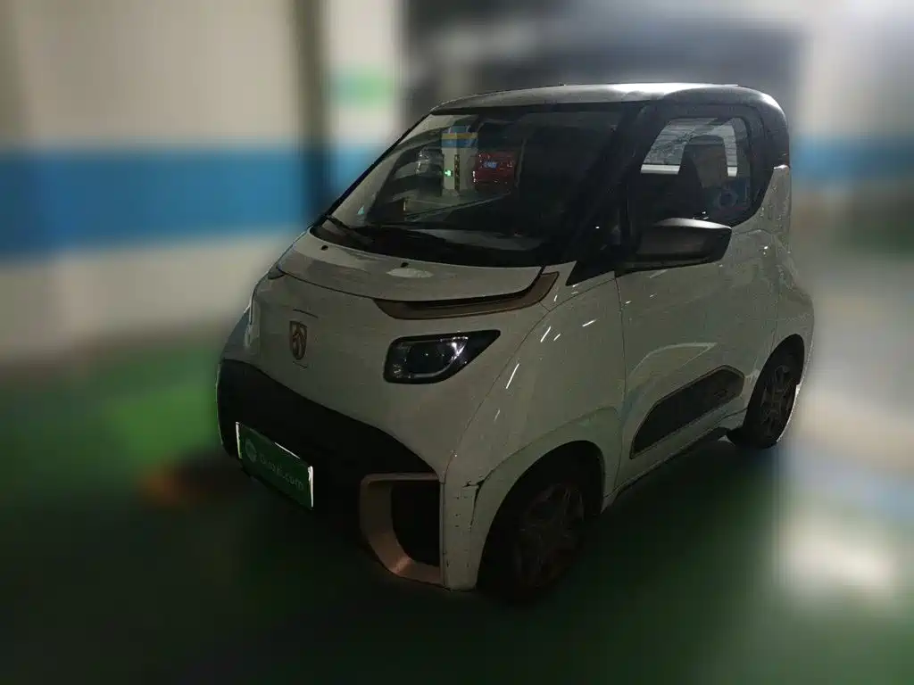 Baojun E200