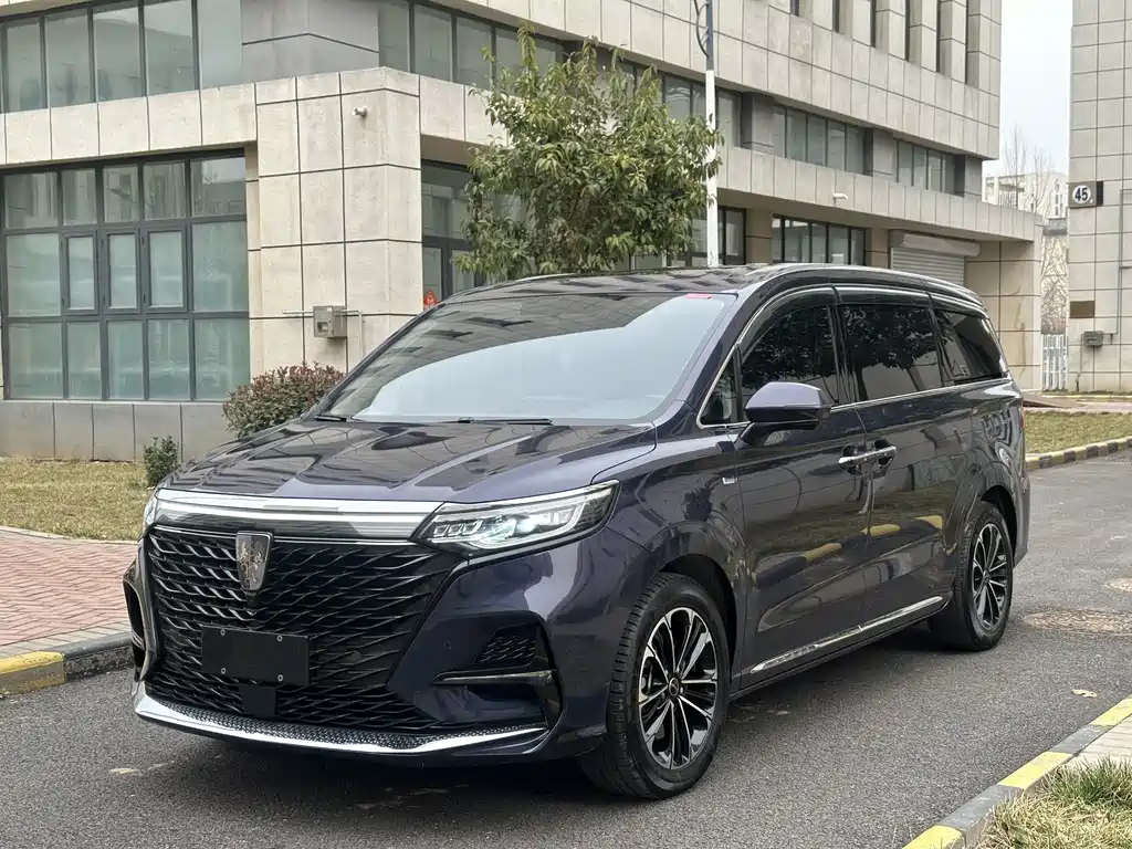 Roewe iMAX8