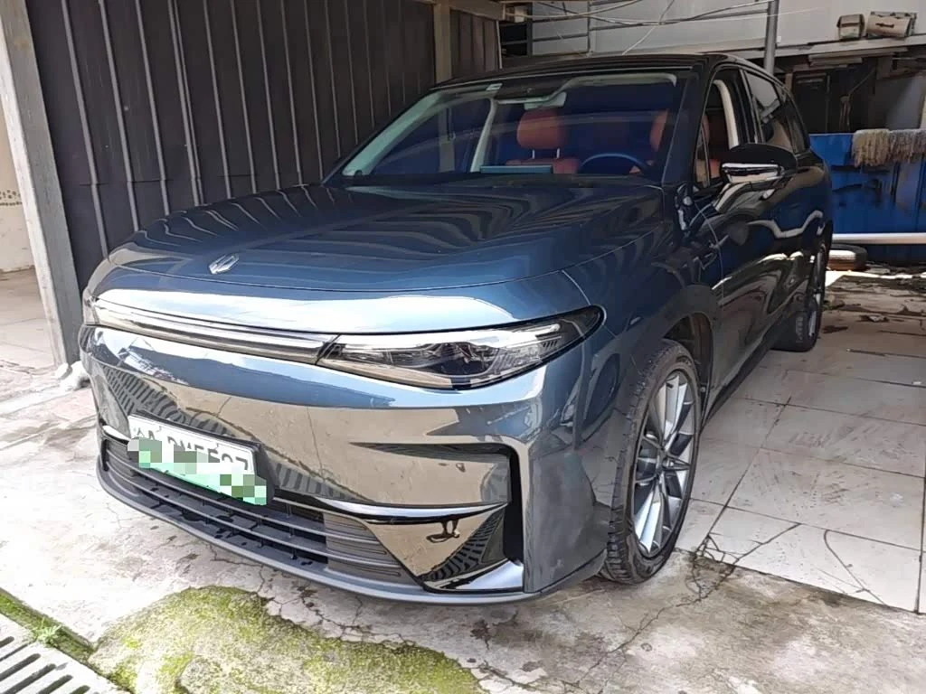 Leapmotor C10