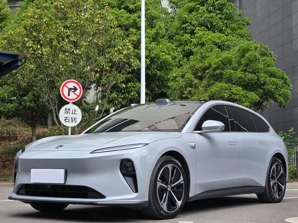 NIO ET5T