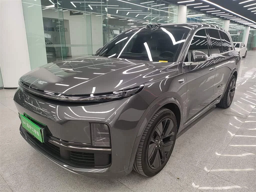 Li Auto L8