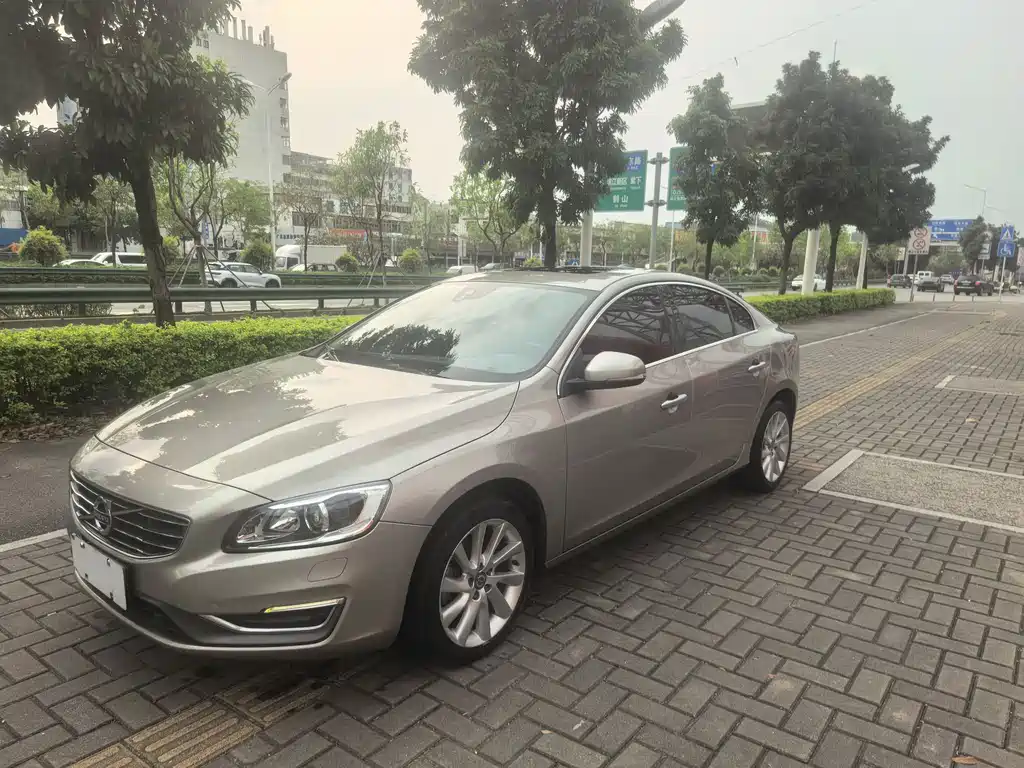 Volvo S60
