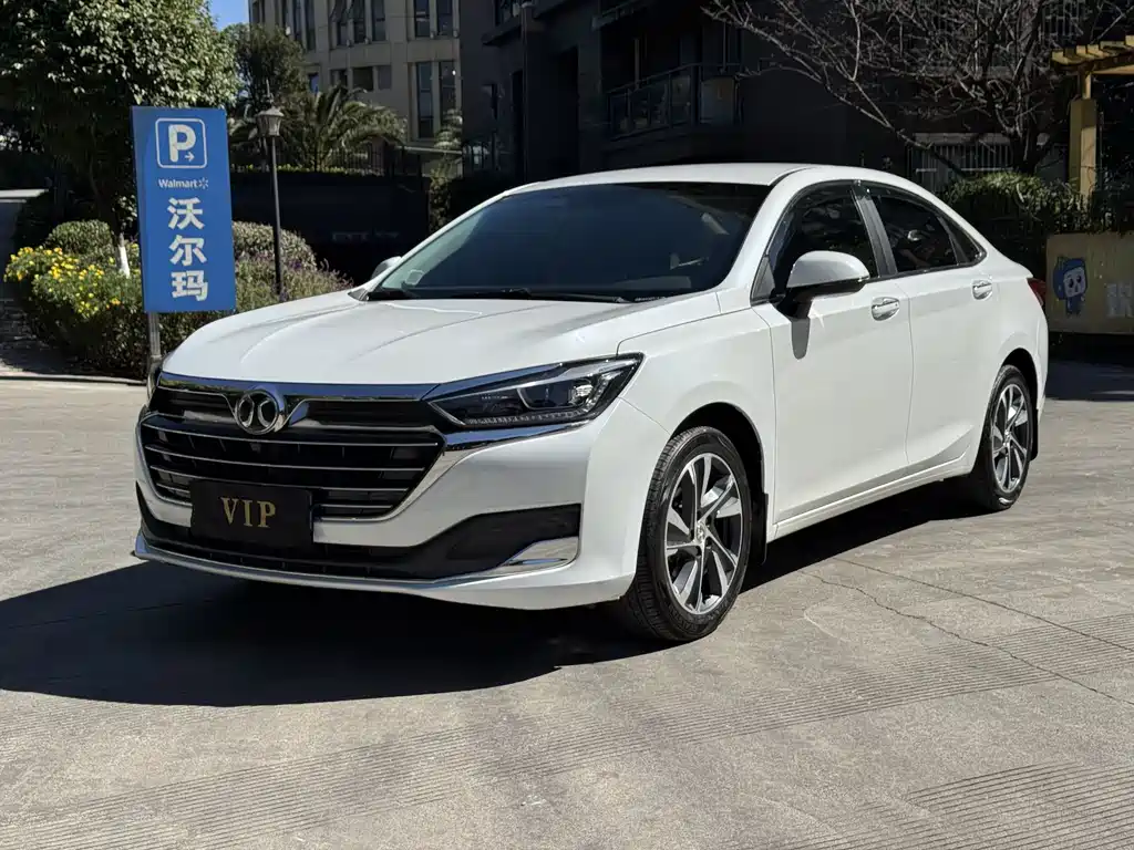 BAIC U7