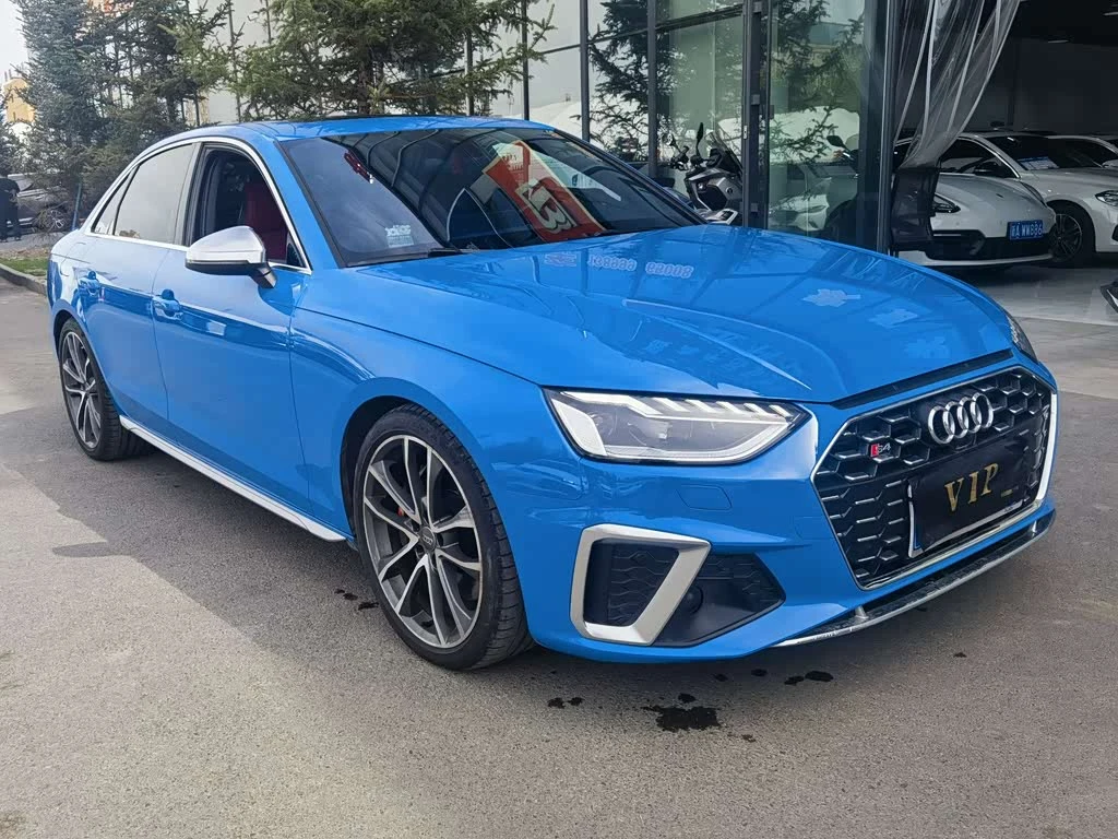 Audi S4