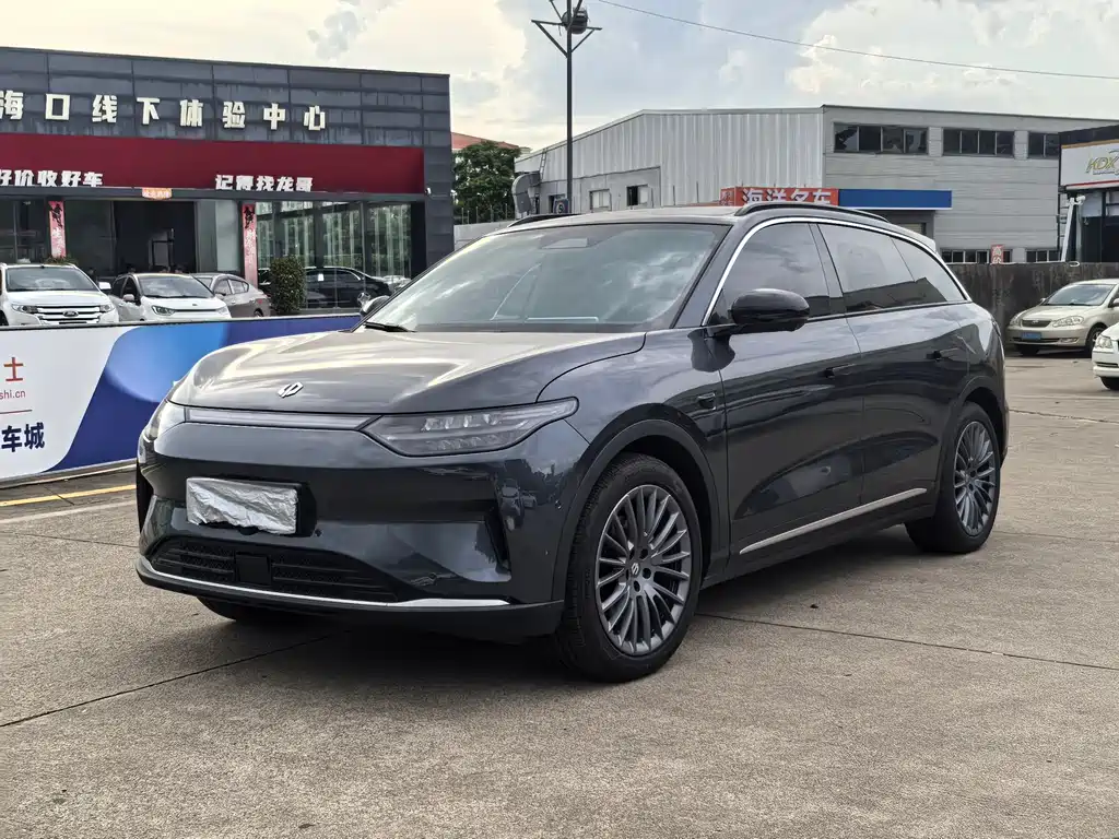 Leapmotor C11