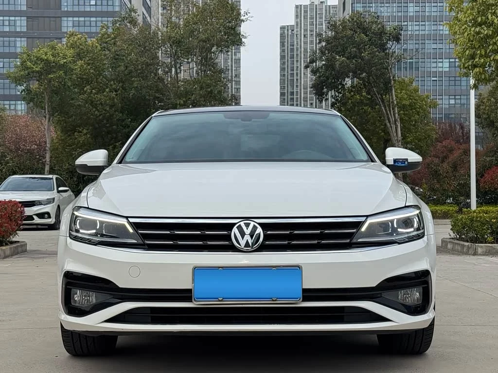 Volkswagen Lamando