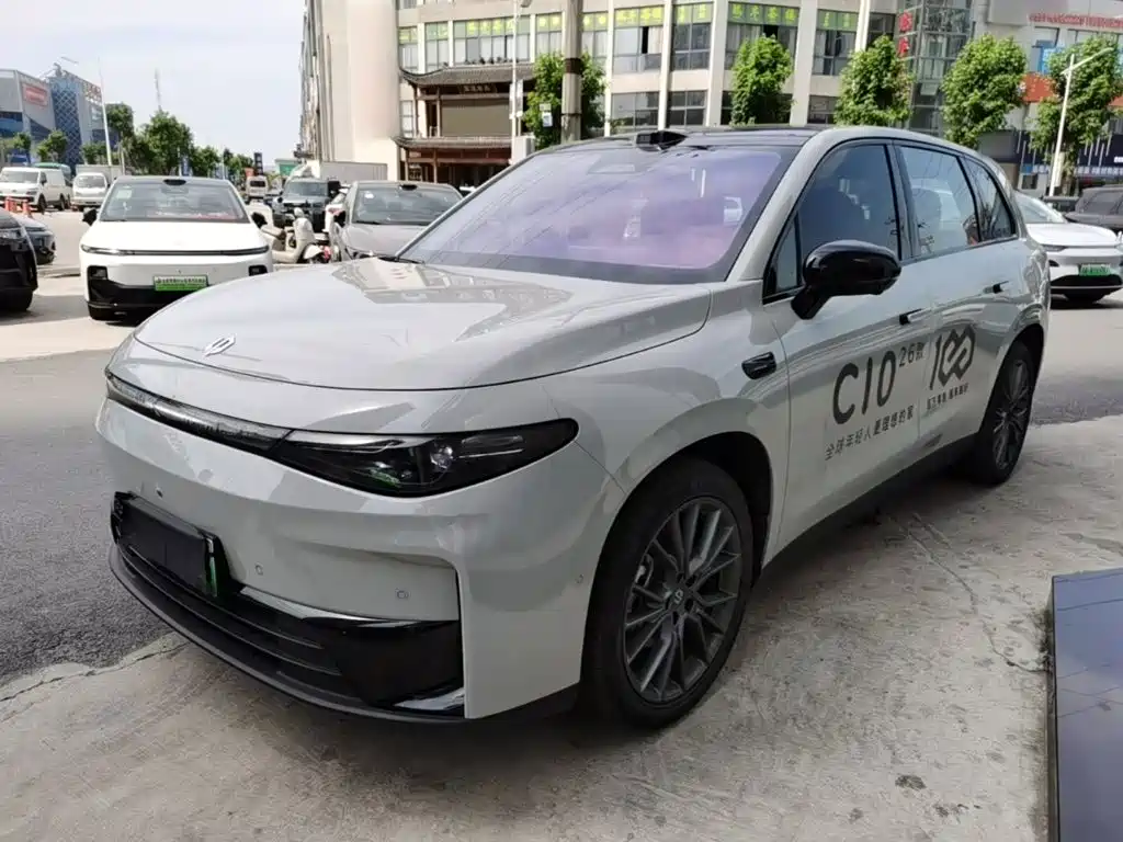 Leapmotor C10