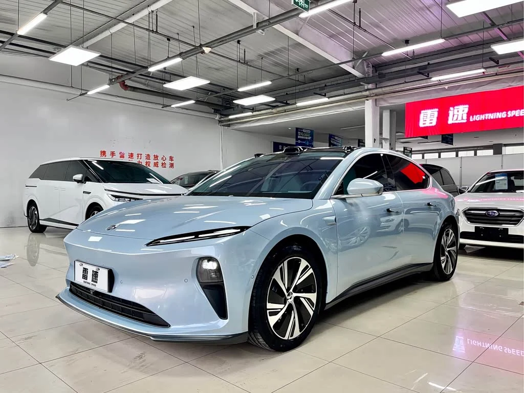 NIO ET5
