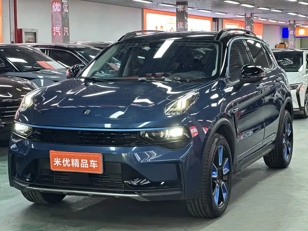 Lynk & Co 01
