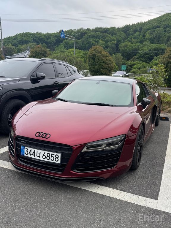 Audi R8