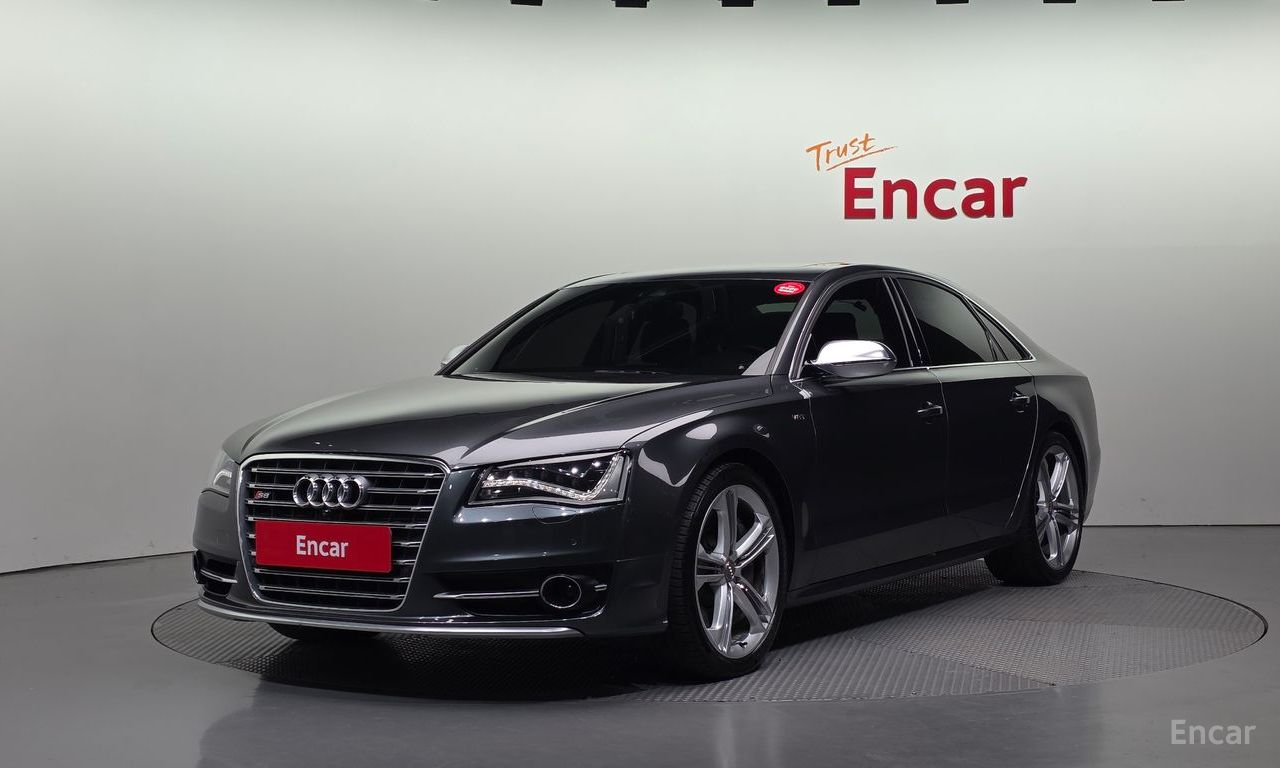 Audi S8