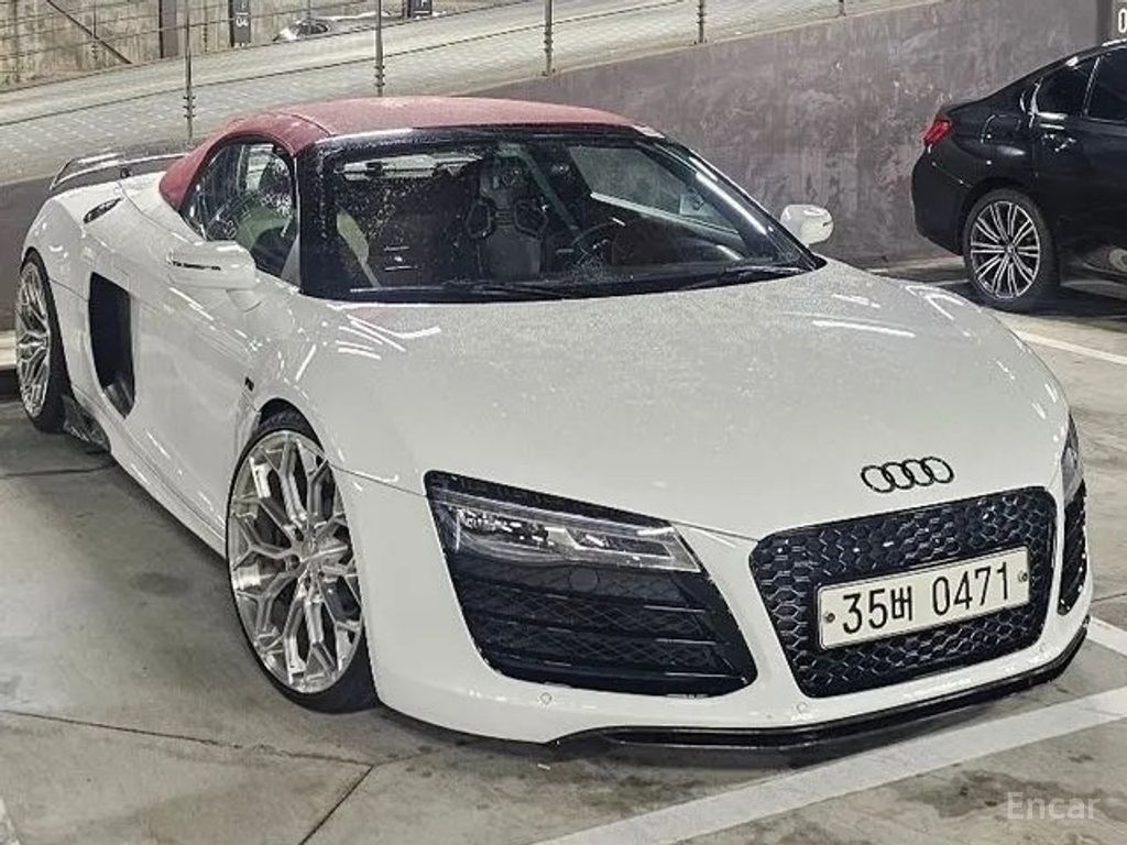 Audi R8
