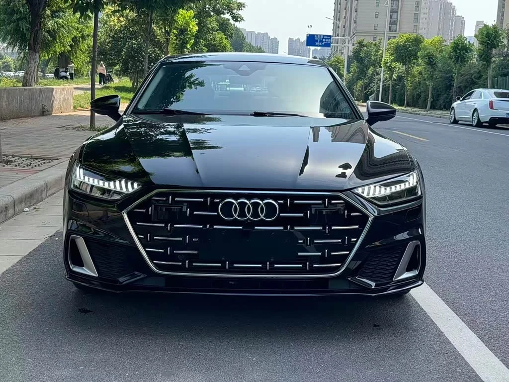 Audi A7L