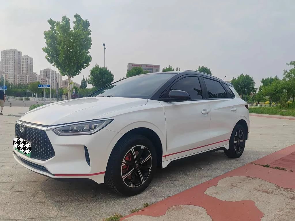 BYD E2