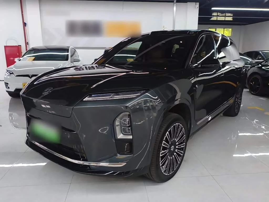 NIO ES8