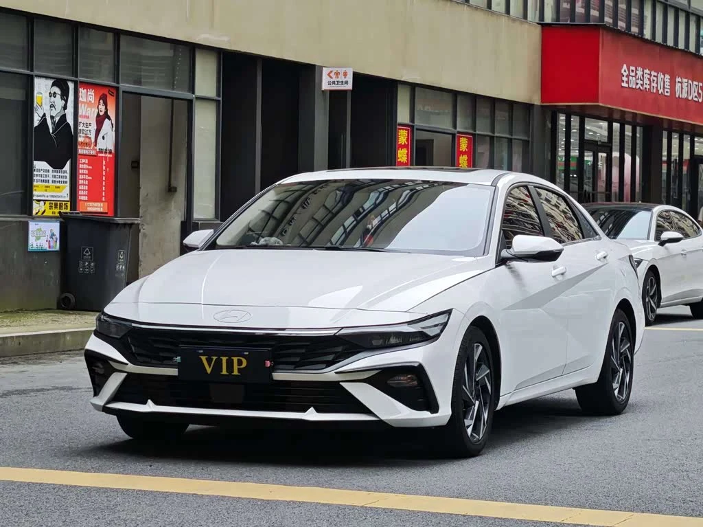 Hyundai Elantra