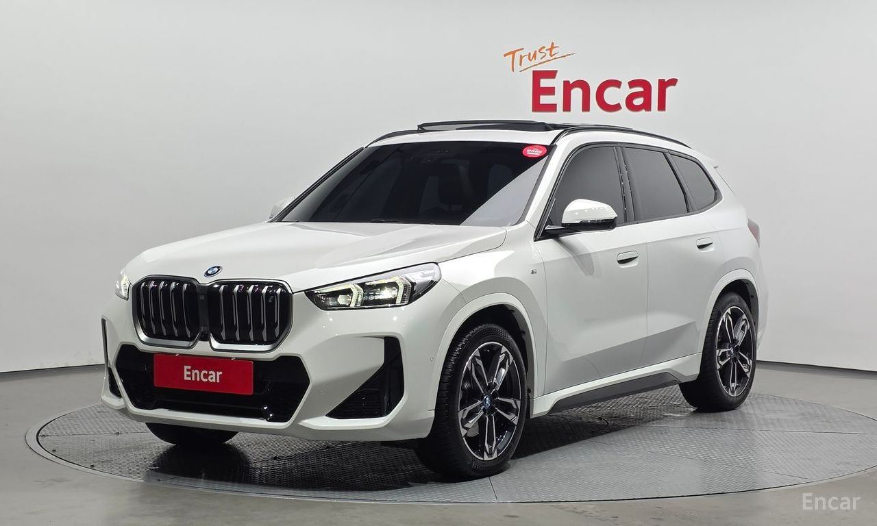 BMW iX1