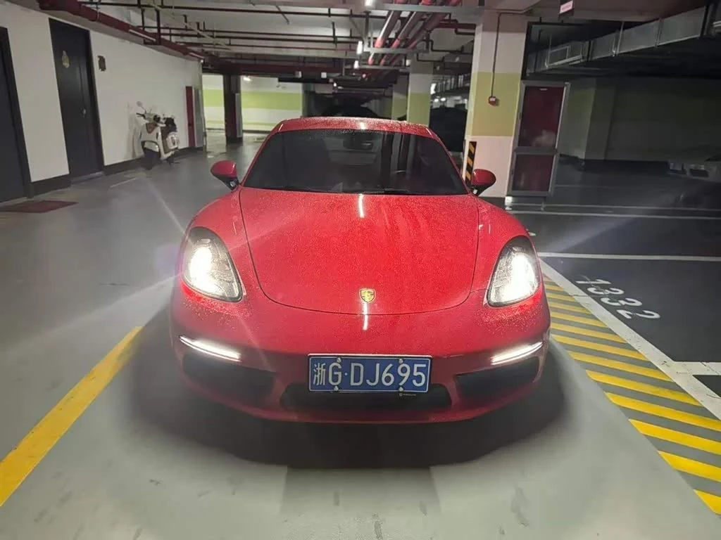 Porsche 718