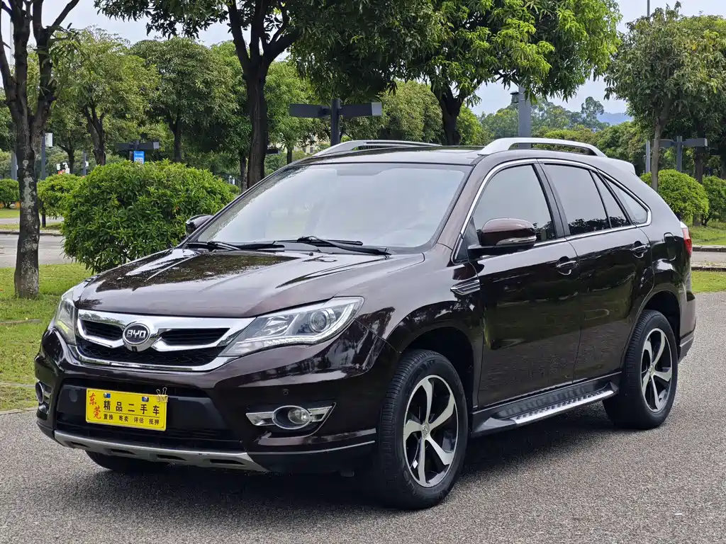 BYD S7