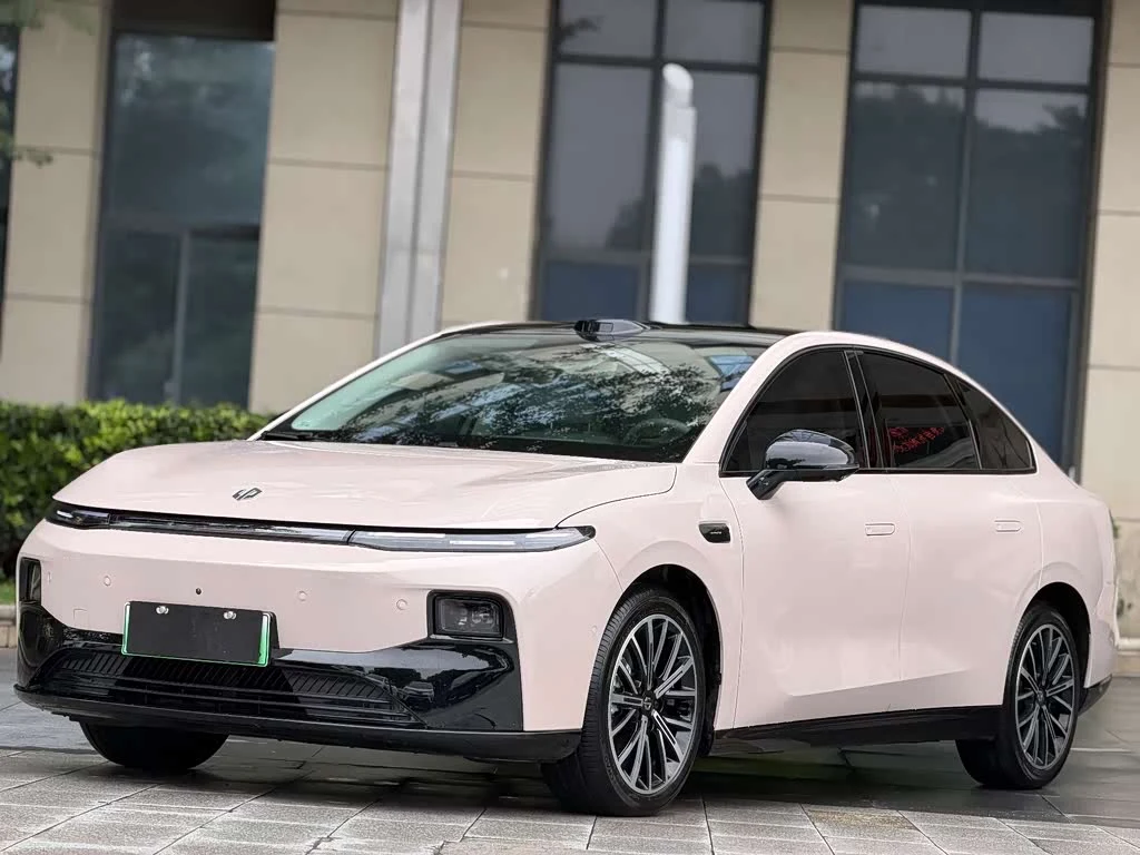 Leapmotor B10