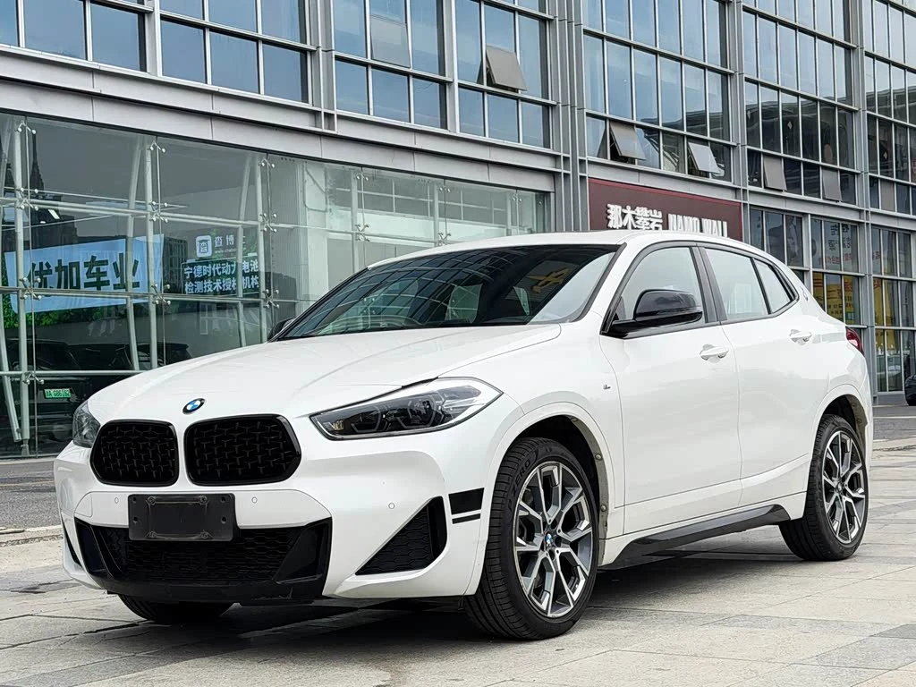 BMW X2