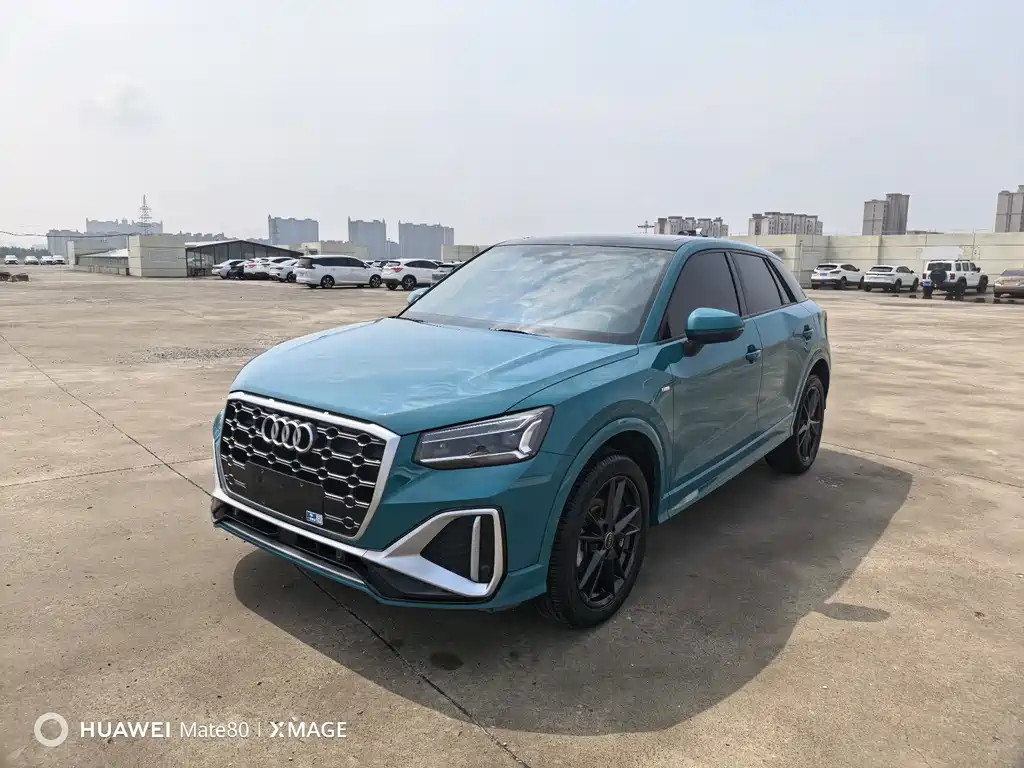 Audi Q2L