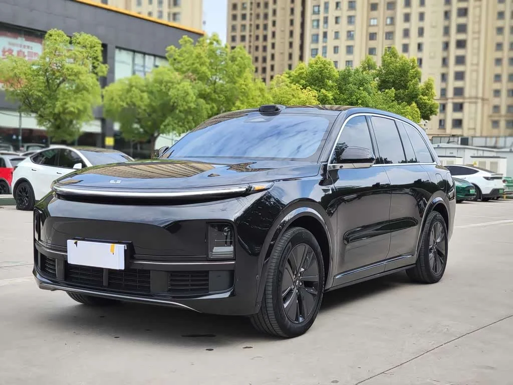 Li Auto L8